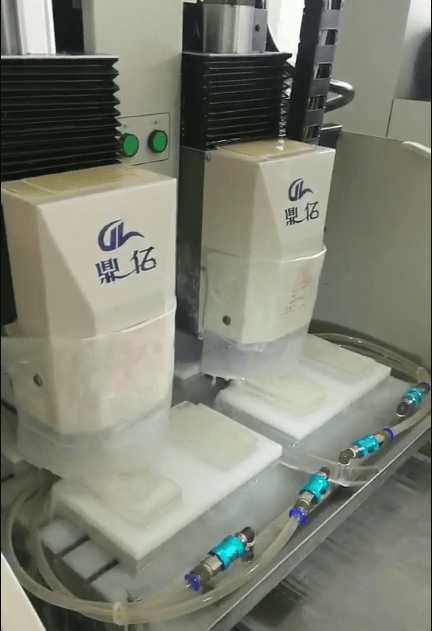 亞克力精雕機(jī) 亞克力精雕機(jī)