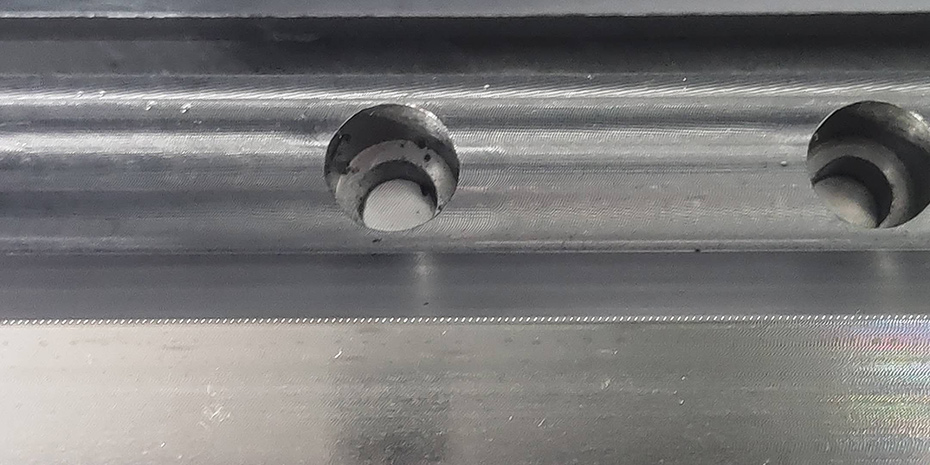 熔噴布精雕機(jī)DY600-E 熔噴布精雕機(jī)DY600-E